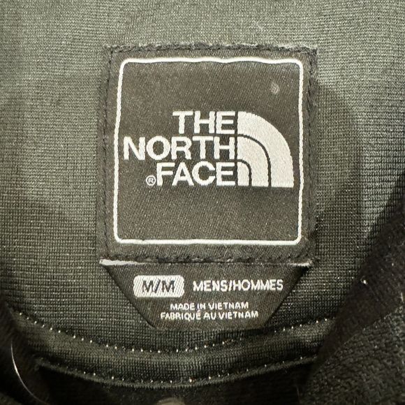 The North Face - Rain Jacket in Plaid - Men's Size Medium - Picture 6 of 11